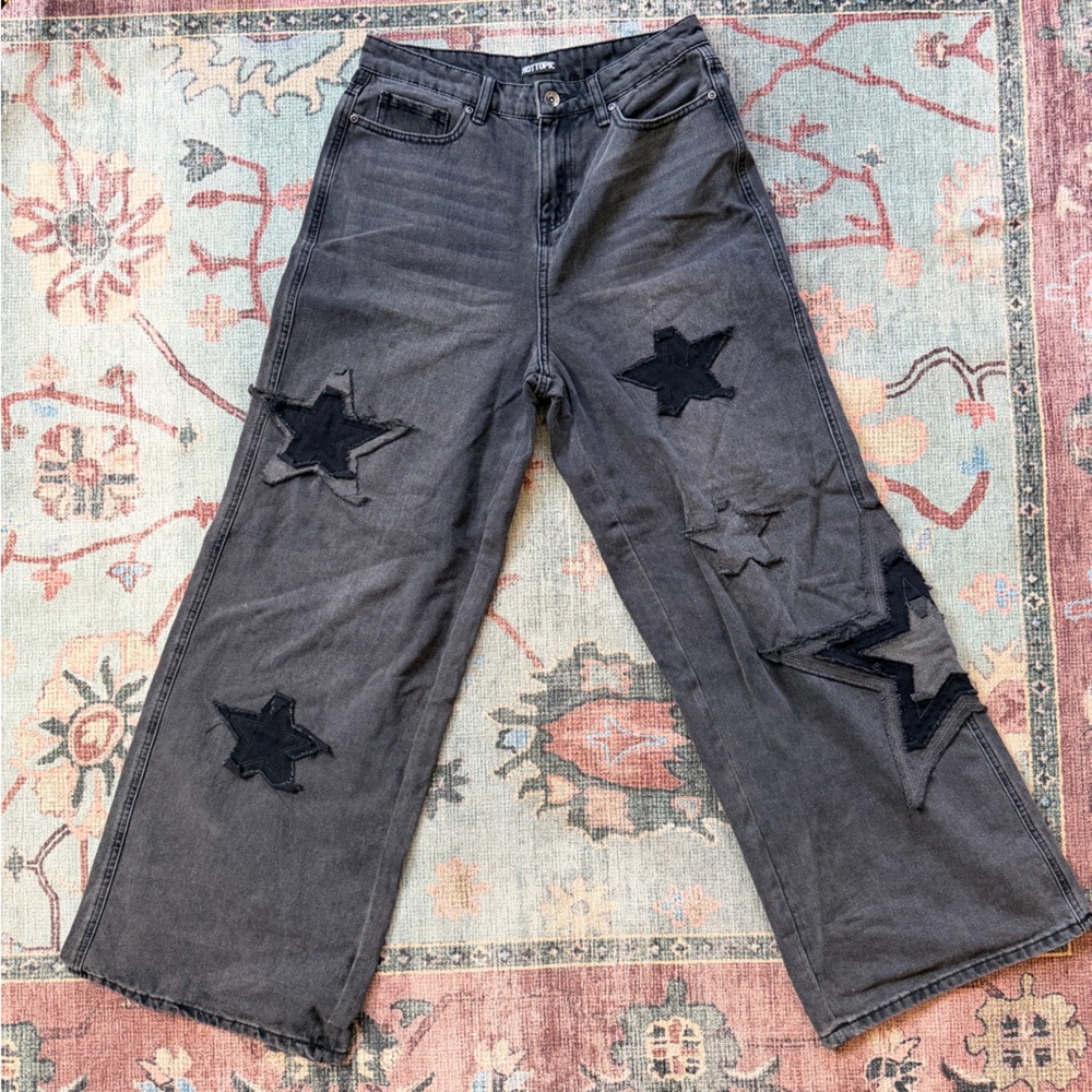 Hot Topic Black Gray Wide-Leg Jeans with Star Appliqués